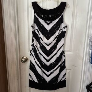 Black and White midi dress Size 10